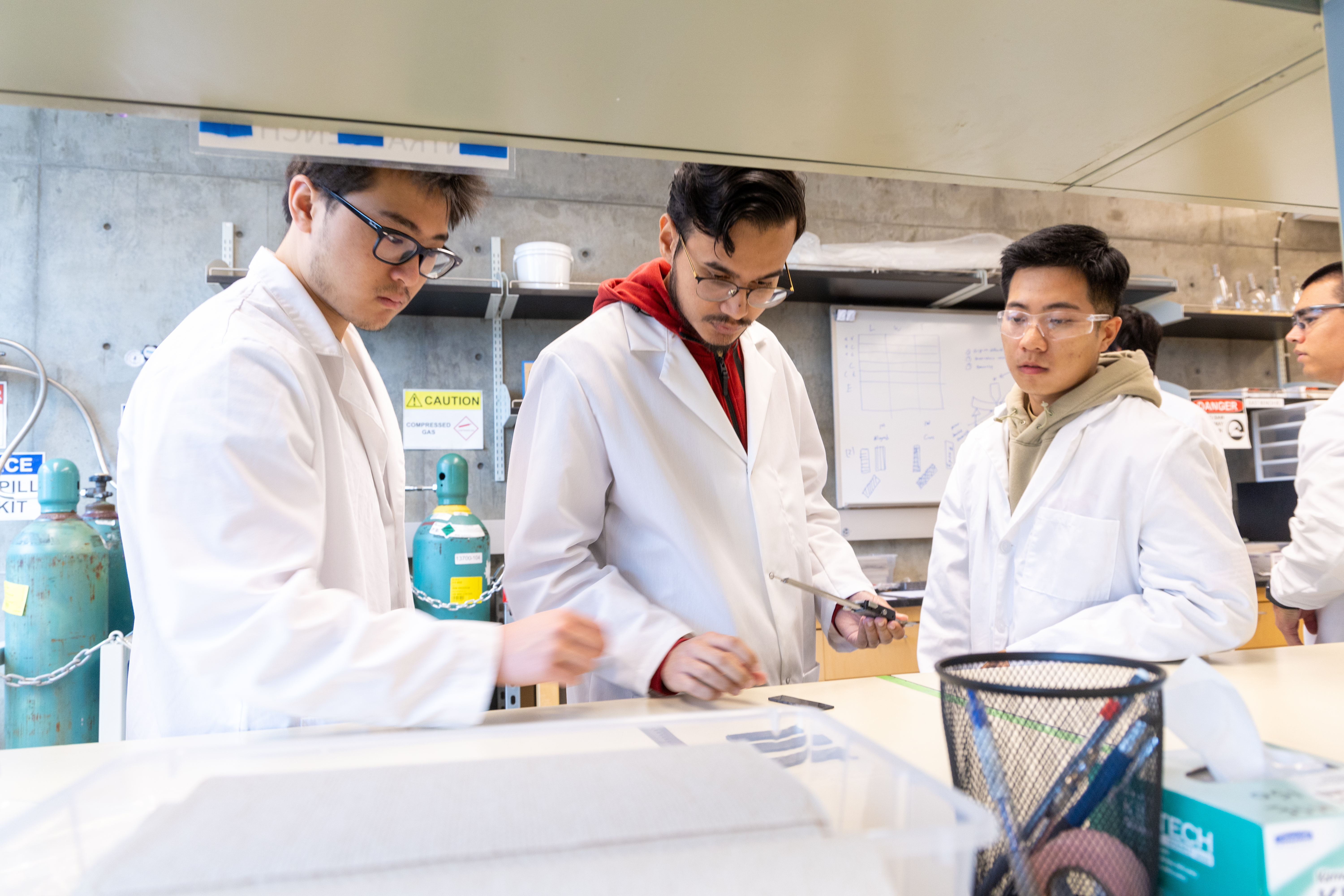 BCOE students working in an engineering laboratory