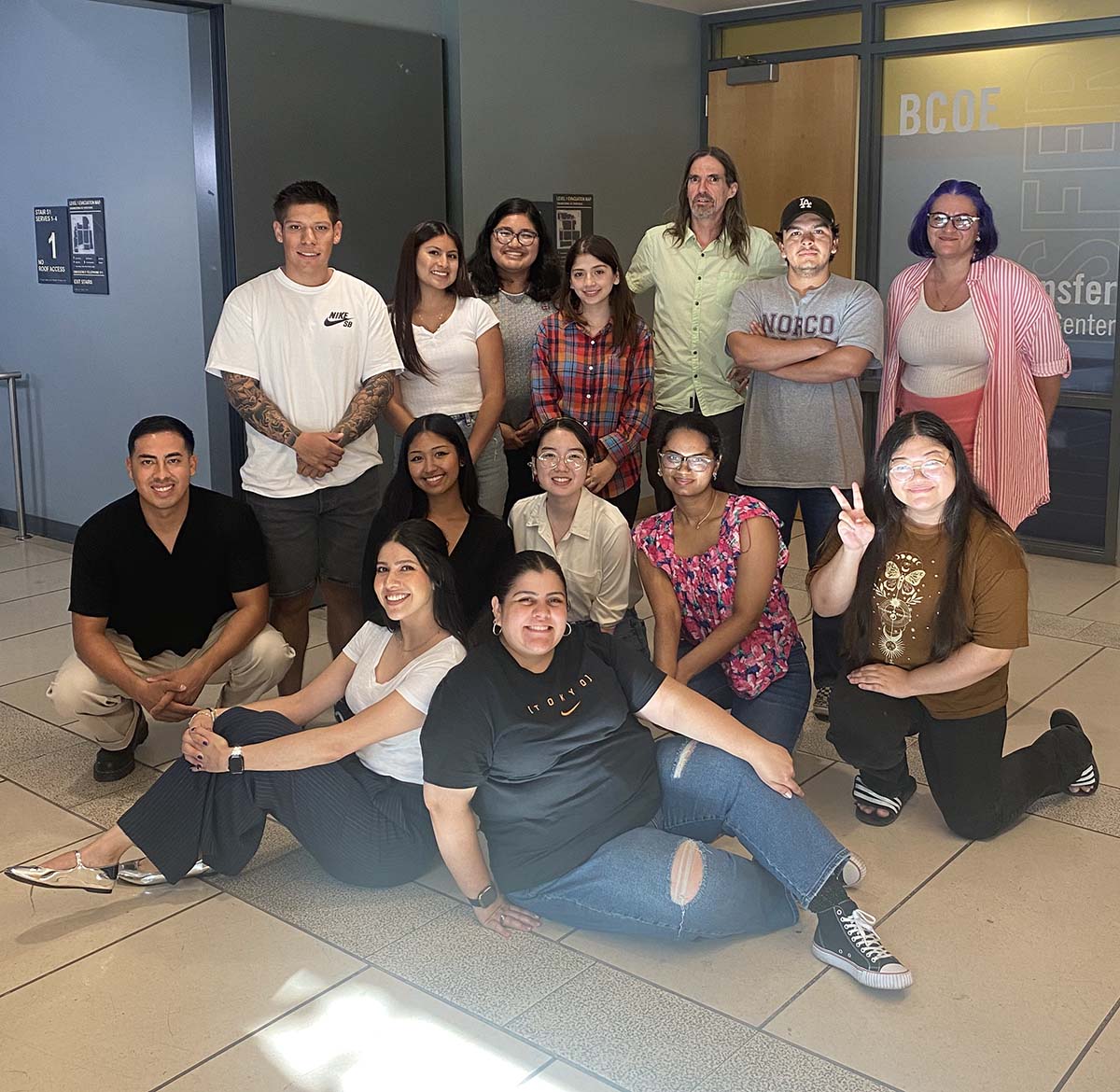 BCOE student receiving resume review support